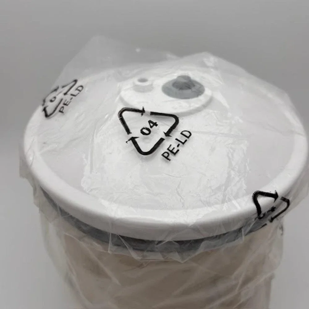 FoodSaver Vacuum Seal Container Canister with Pump Lid White and Smoke Gray